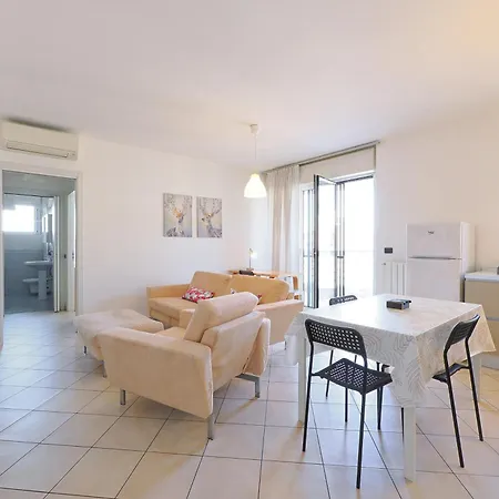 M4 Linate Modern Flat Terrace & Parking Apartamento