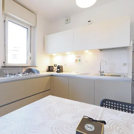M4 Linate Modern Flat Terrace & Parking מילאנו