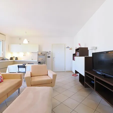 M4 Linate Modern Flat Terrace & Parking Apartment