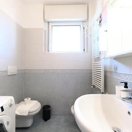 M4 Linate Modern Flat Terrace & Parking * מילאנו