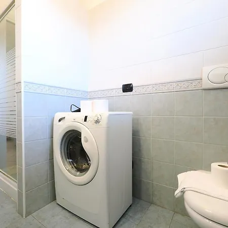 M4 Linate Modern Flat Terrace & Parking דירה מילאנו