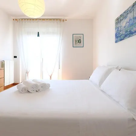 M4 Linate Modern Flat Terrace & Parking شقة